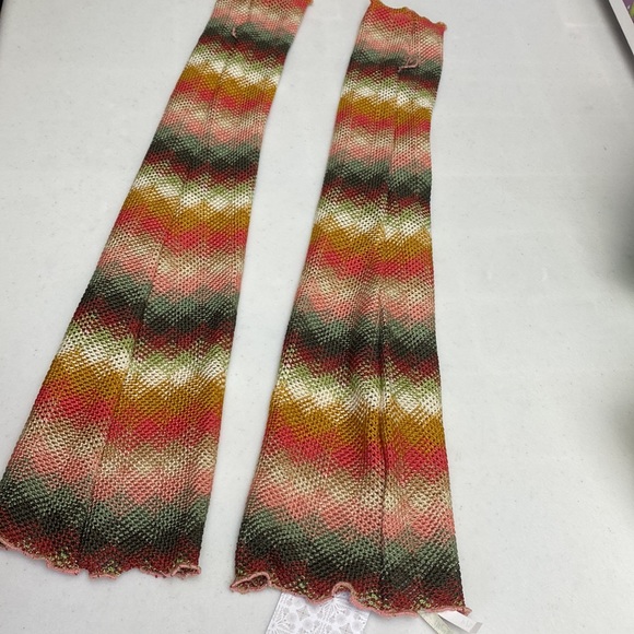 Free People Sierra Woven Diamond Print  Fingerless Gloves - Picture 4 of 13